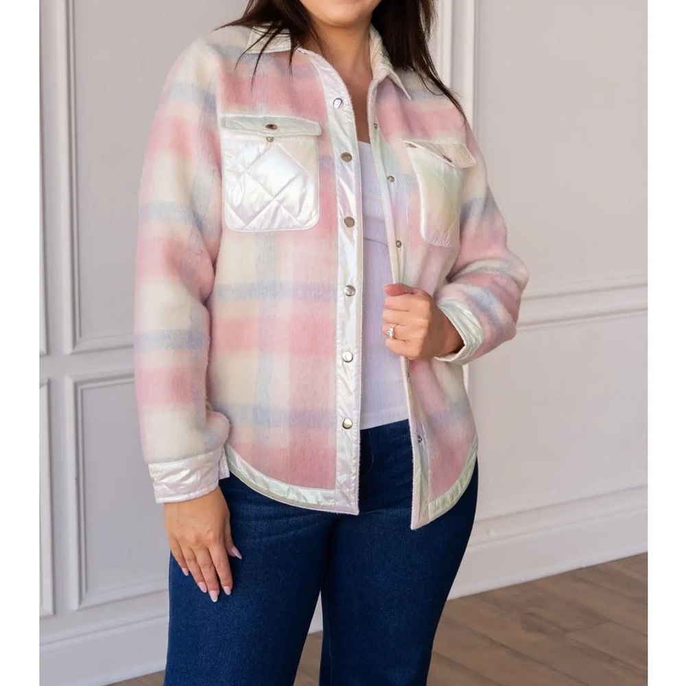 ✨Boutique Warehouse Clear Out – XS Plaid Shacket – 2 Available